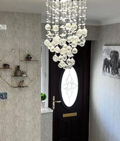 Cheerful 3 Bedroom Townhouse With Free Parking. 빌러리케이 외부 사진