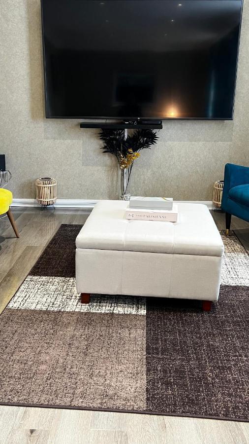 Cheerful 3 Bedroom Townhouse With Free Parking. 빌러리케이 외부 사진